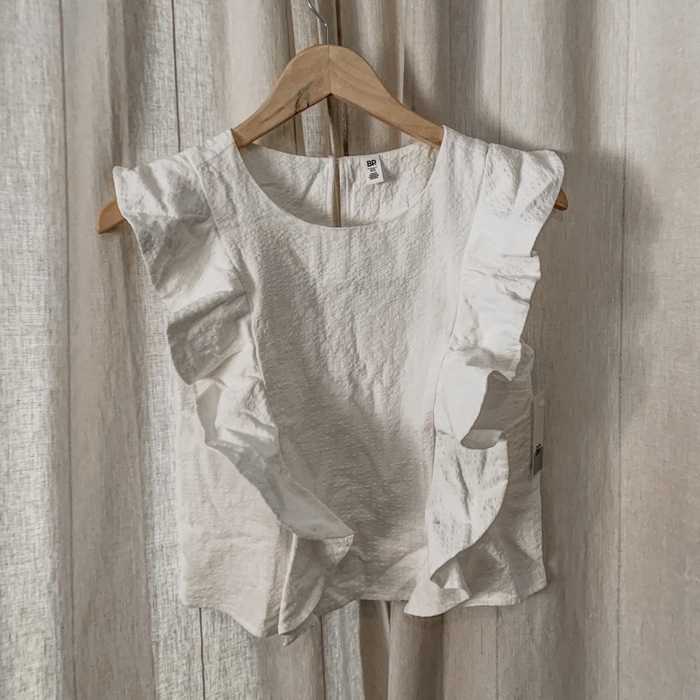 𝗗𝗢𝗡𝗔𝗧𝗘𝗗 BP. Crinkle Sleeveless Top